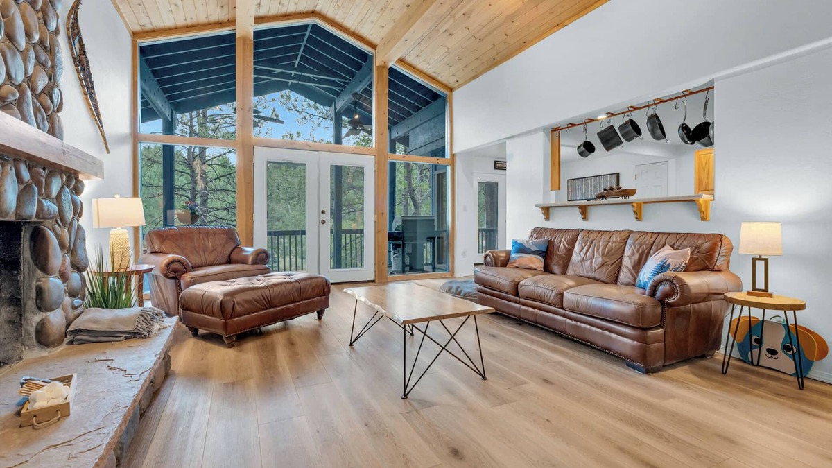 Flagstaff House | Cozy Urban Cabin Retreat in Flagstaff