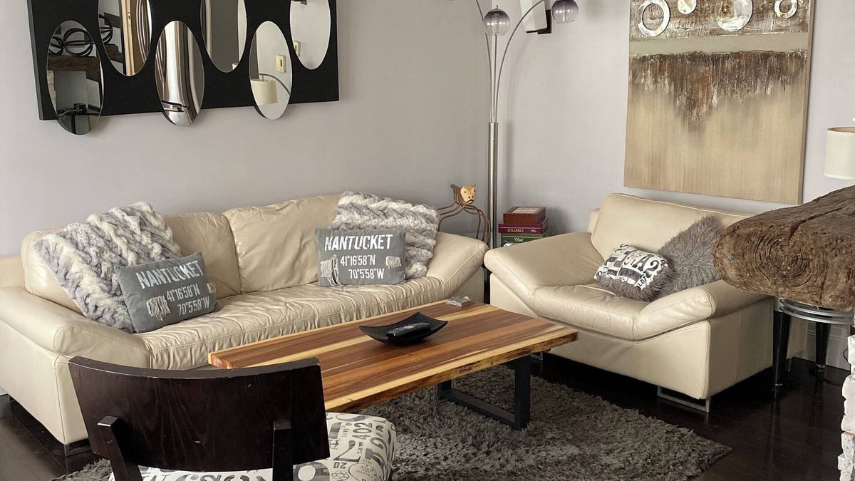 Moncton House | Cozy Urban Getaway – Close to Everything