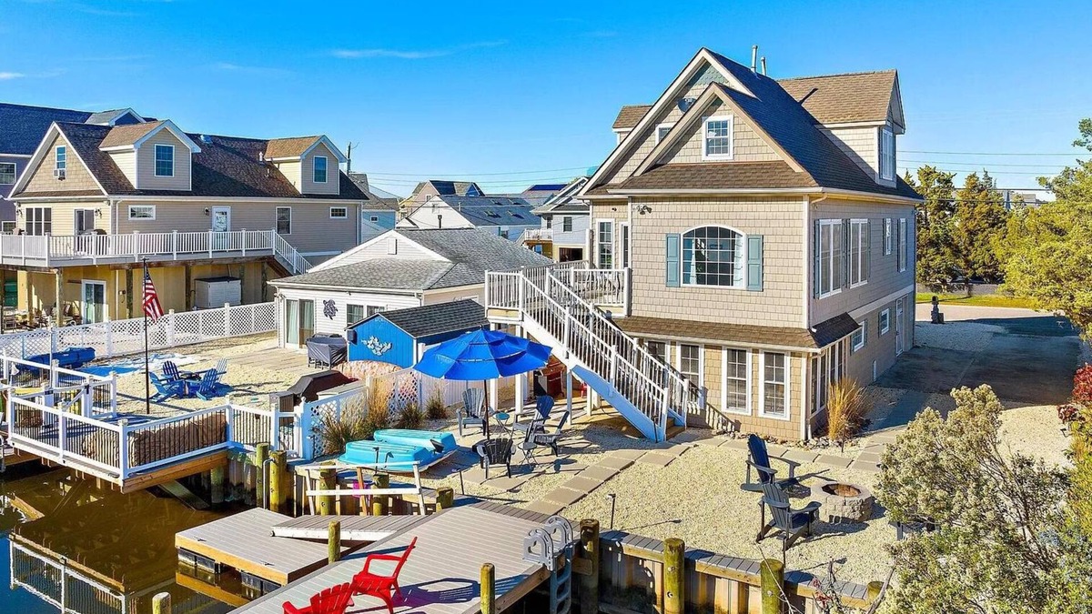 Mystic Island House | Cozy Waterfront views 4 bedroom house in Charming Mystic Island - GUEST FAVORITE
