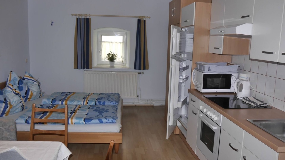 Großdietmanns Apartment | Cozy vacation apartment (55sqm) with terrace and free wifi