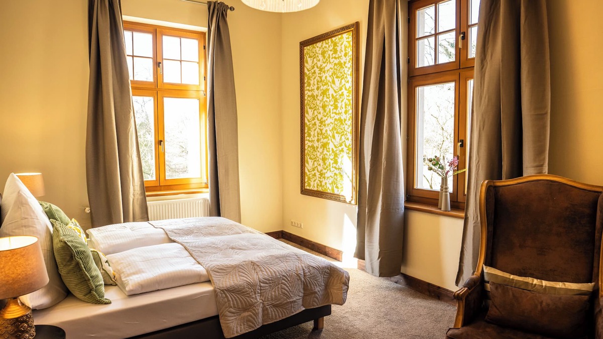 Bruel Apartment | Cozy vacation apartment for up to 4 people on the first floor of a manor house