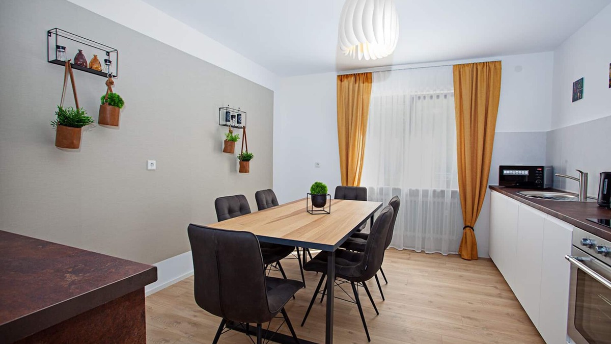 Kammerstein Apartment | Cozy vacation apartment (85sqm) with three bedrooms
