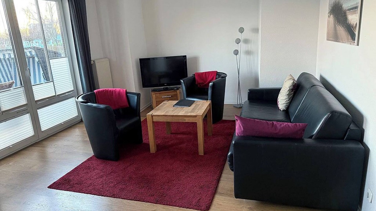 Steinbeckervorstadt Apartment | Cozy vacation apartment at the marina, short walk to the city center