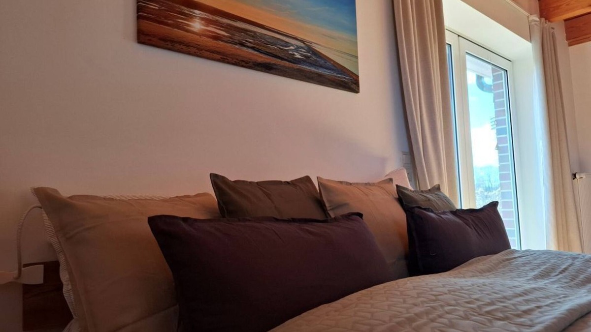Holtgast Apartment | Cozy vacation apartment between forest and waterfront!