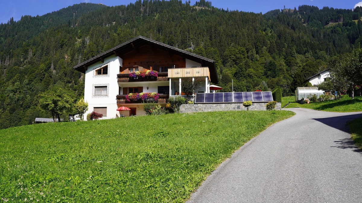 Sankt Gallenkirch Apartment | Cozy vacation apartment in a beautiful location in St. Gallenkirch (Montafon)