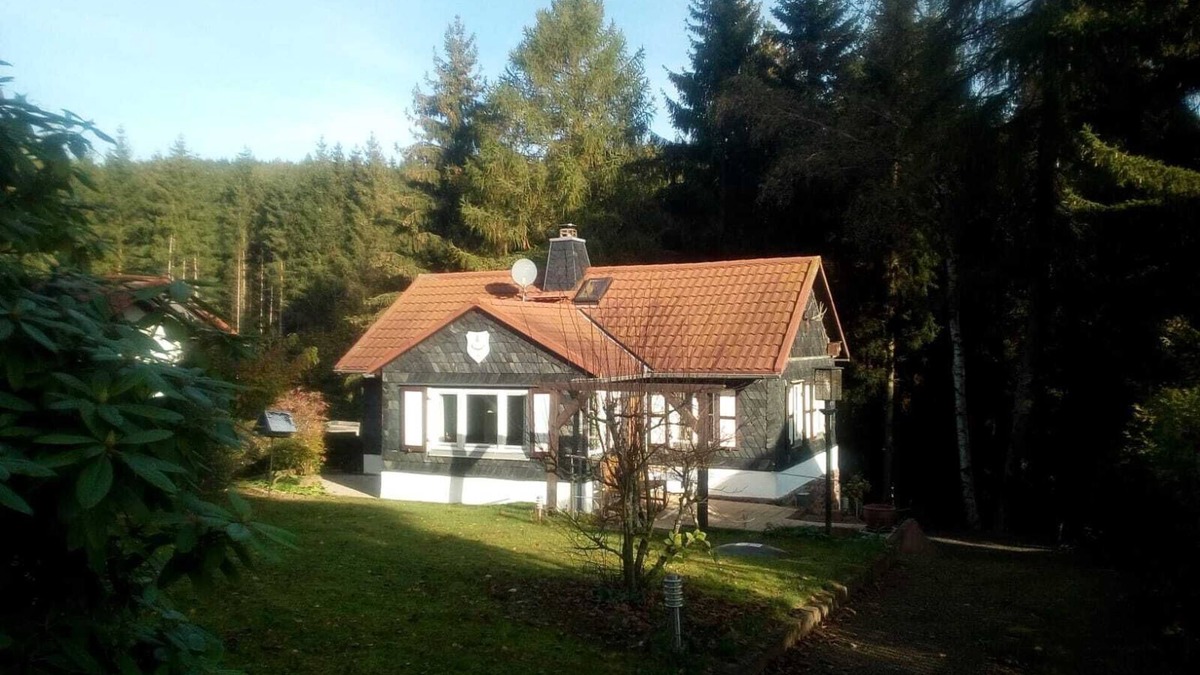 Friedrichroda House | Cozy vacation home for 4 people on the edge of the forest - wonderfully quiet on the Rennsteig
