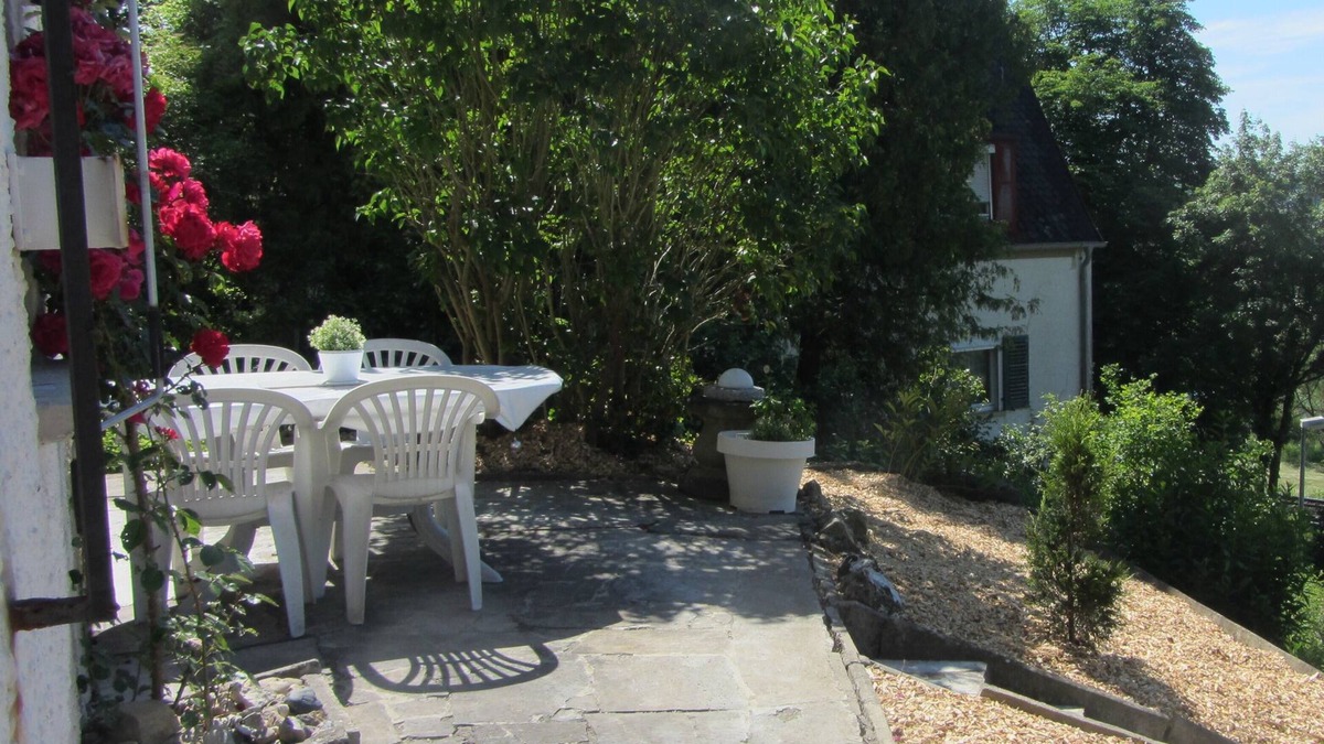 Mainberg Apartment | Cozy vacation home (52sqm) with SAT-TV and fully equipped kitchen