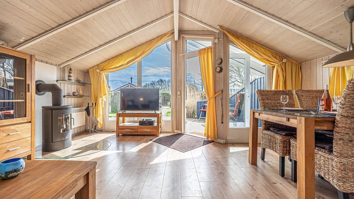 Schoenhagen House | Cozy vacation home in a quiet location close to the beach