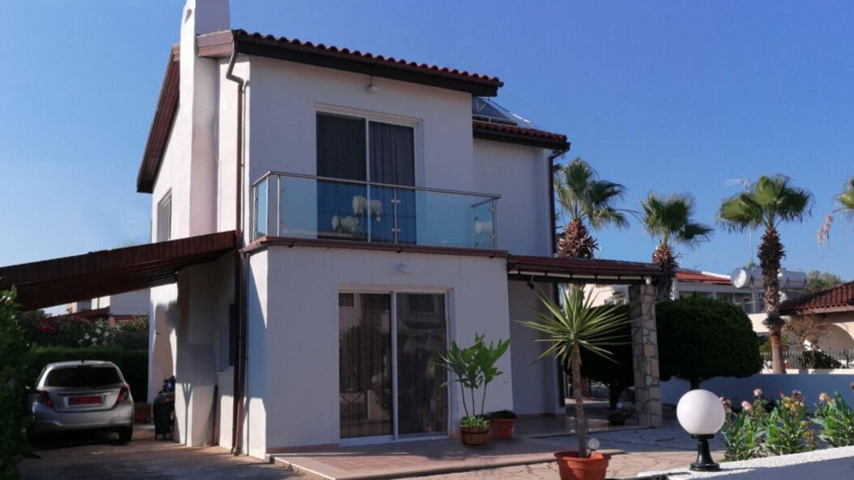 Oroklini House | Cozy vacation home near the beach