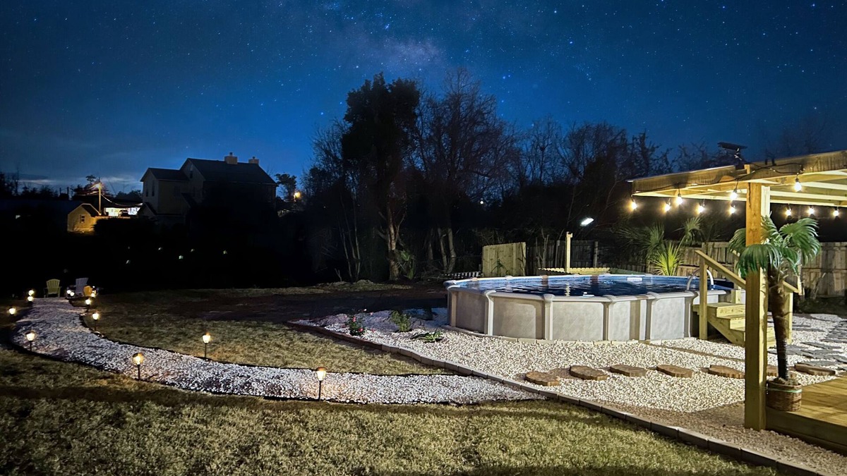Springfield House | COZY VACATION RETREAT IN PANAMA CITY WITH POOL, HOT TUB ON LAKE MARTIN.n