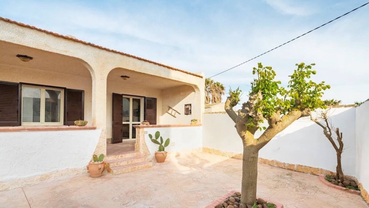 Petrosino Villa | Cozy villa a stone's throw from the sea