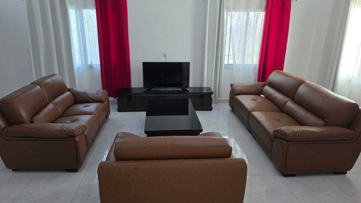 Senegambia House | Cozy villa in pleasant Kerr Serign with AC, WiFi