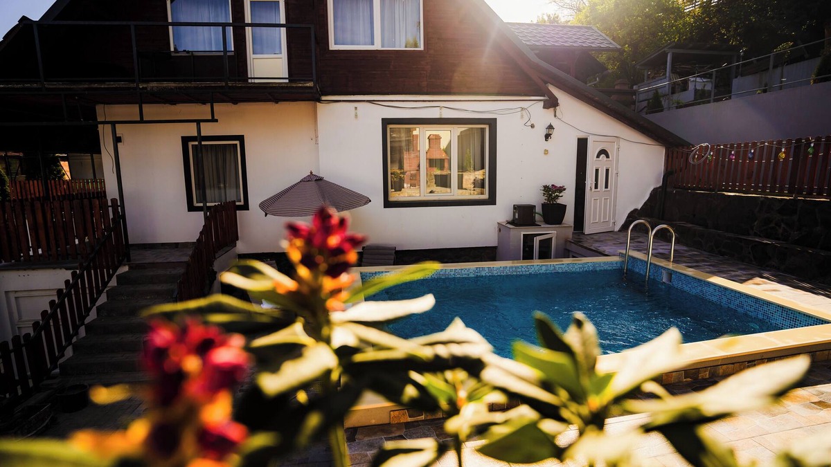 Sovata Villa | Cozy villa with all the perfect touches for a relaxing trip.