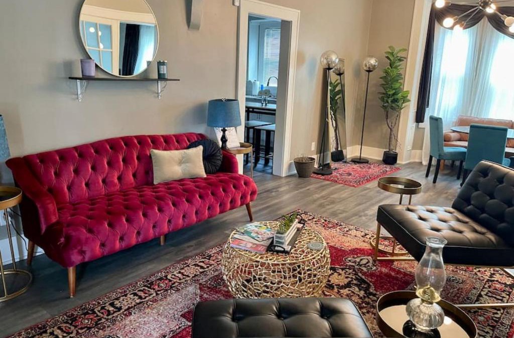 Near South House | Cozy vintage getaway minutes from downtown
