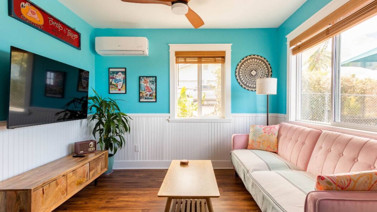 Kona Palisades Cottage | Cozy Vintage Inspired Hawaiian Guest Cottage