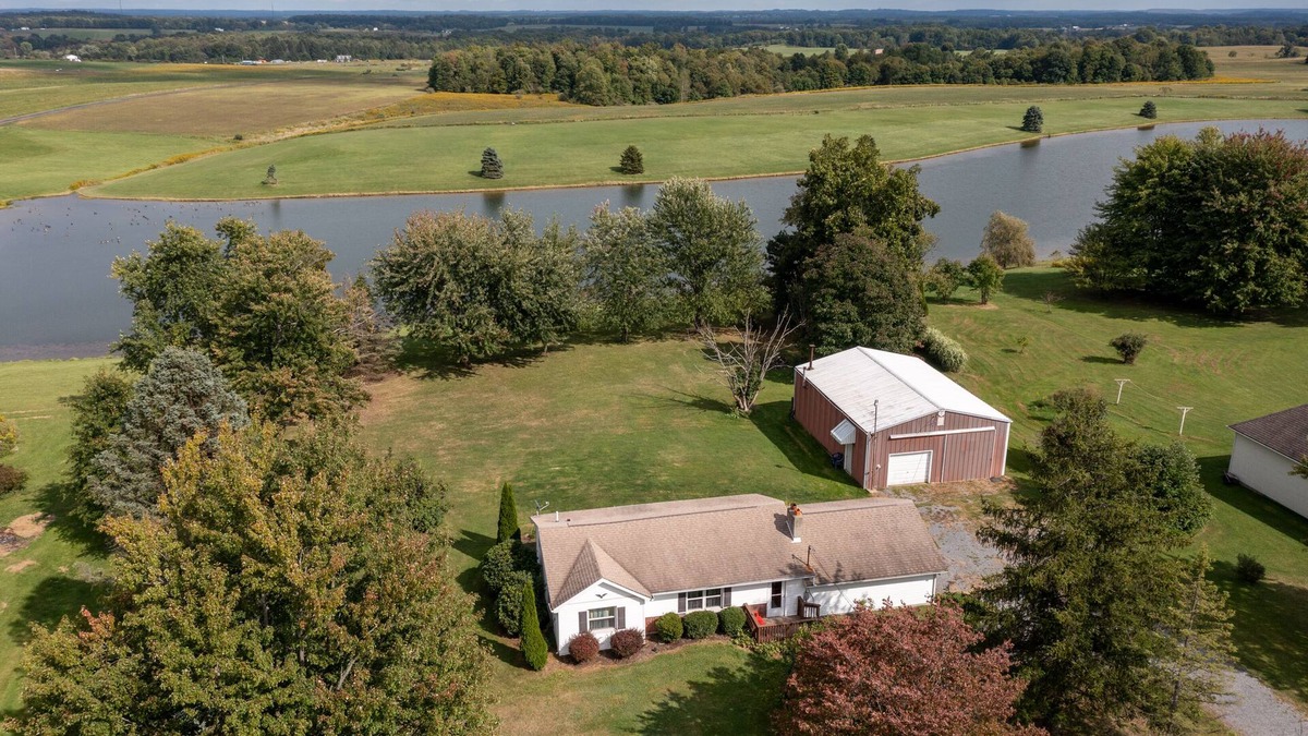 Branchton House | Cozy Volant Ranch With Lakeview