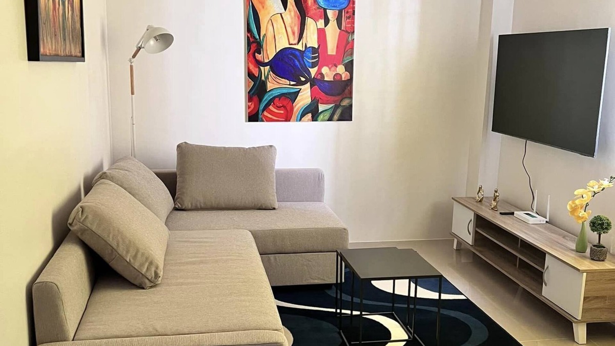 Talisay House | Cozy walk up 1BR condo in cebu w/pool