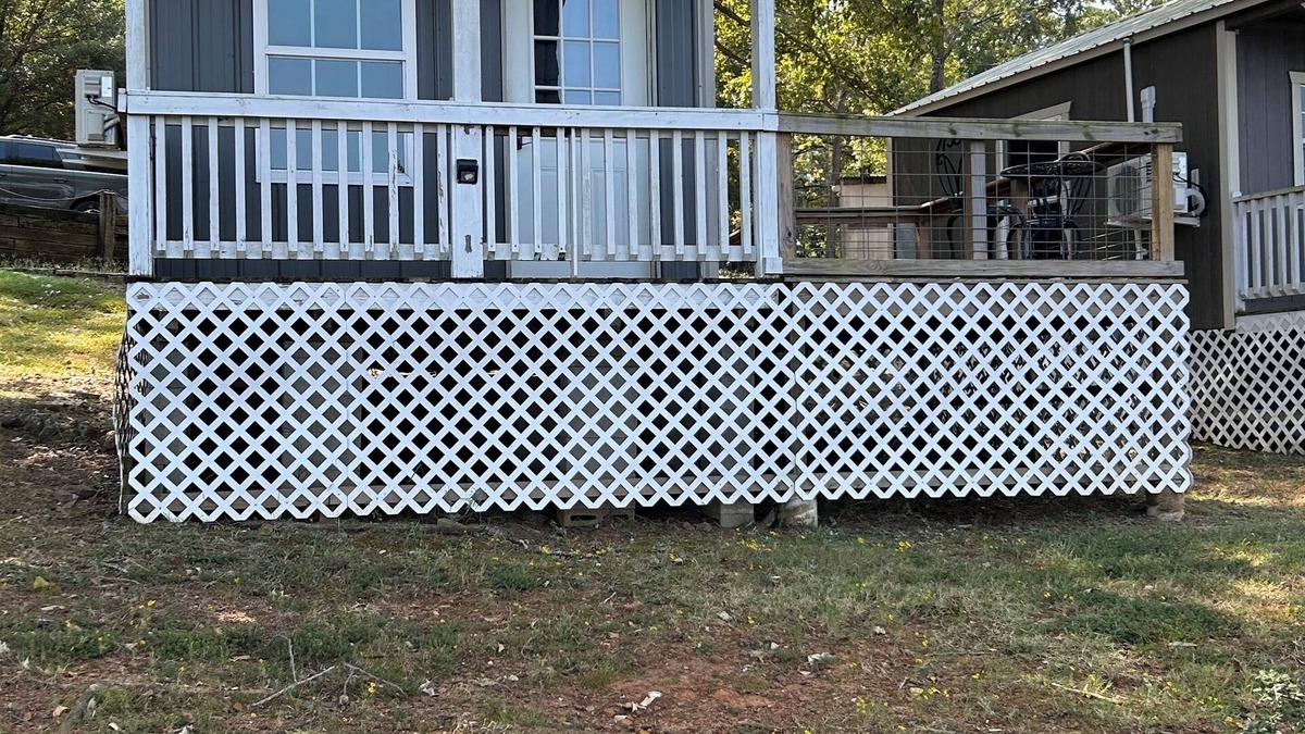Negreet Cabin | Cozy water front cabin next to boat launch and swimming area!