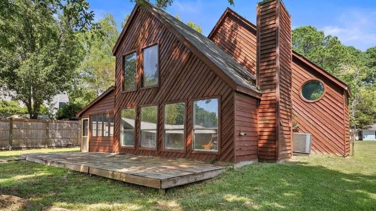 Madison House | Cozy waterfront home located on the Ross Barrett Reservoir in Madison, MS!
