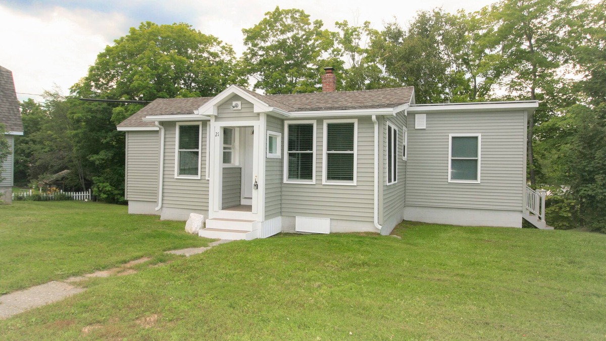 Greenville House | Cozy waterfront home w/dock, river views, & outdoor firepit - newly renovated