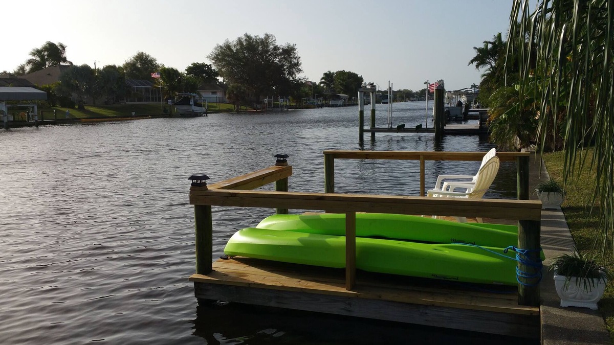 Port Charlotte House | Cozy Waterfront/Private Pool Home-Great location!