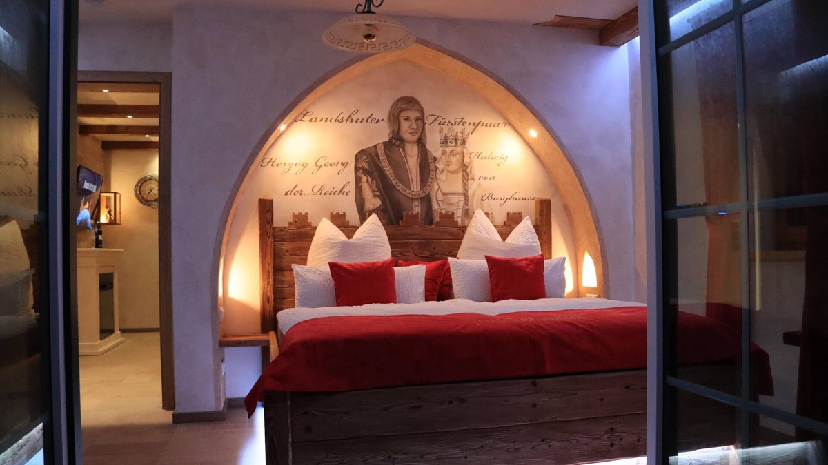 Vilsbiburg Apartment | Cozy wedding chalet (24sqm) for up to 4 people