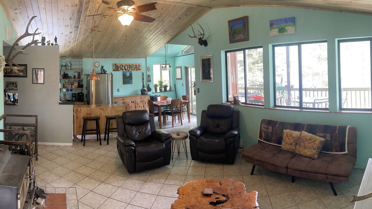 Jemez Springs Cabin | Cozy Weekend Getaway! Enjoy many things in the surrounding area!nn