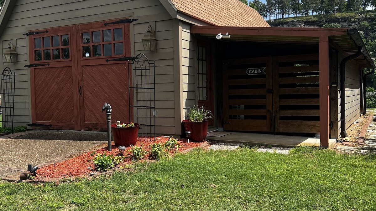 Norfork Cottage | Cozy White River Cabin, perfect for a couple's getaway or fishing trip!