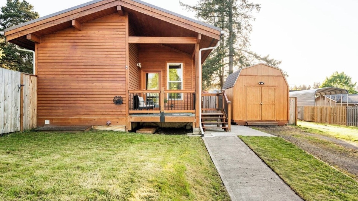 Sherwood - Tualatin South Cabin | Cozy Willamette Valley Cabin With Modern Comforts