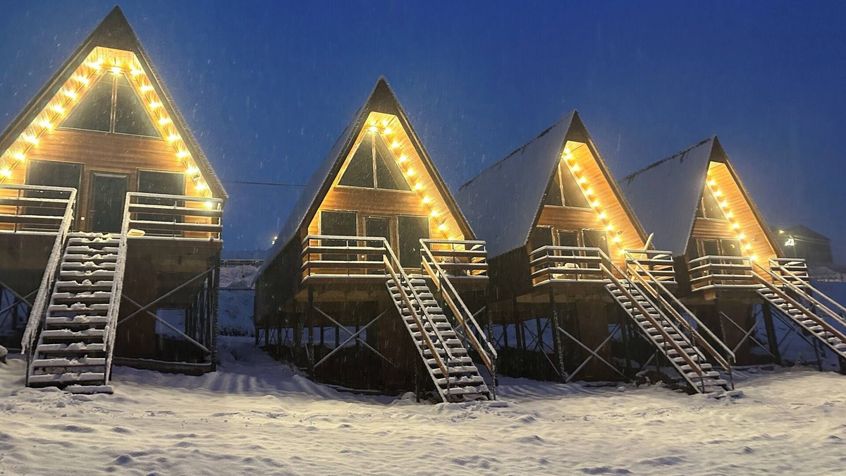 Kazbegi Cottage | cozy winter cottage in picturesqueue Gudauri with WiFi, near ski slopes