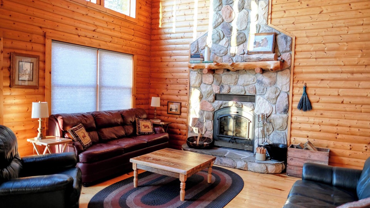 Aitkin Cabin | Cozy Winter Getaway! Family Fun On Elm Island Lake.