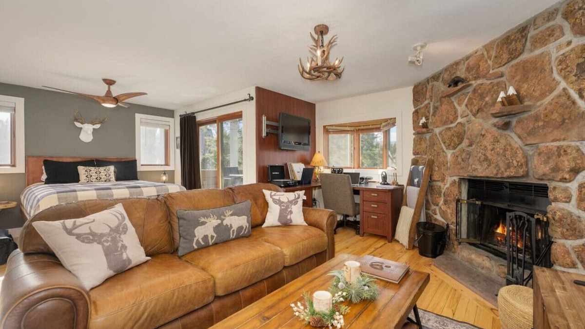 Rendezvous Condo | Cozy Winter Park Riverfront Studio~ Walk Downtown