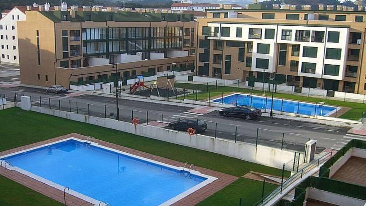 Posada de Llanes Apartment | Cozy with pools next to the sea and the mountains