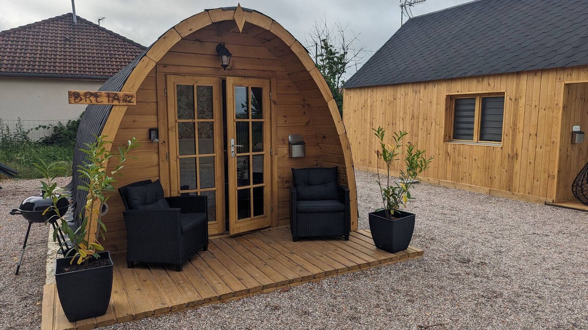 Saint-Eulien House | Cozy Wooden Cabin with Terrace and Parking in Renovated Family Property