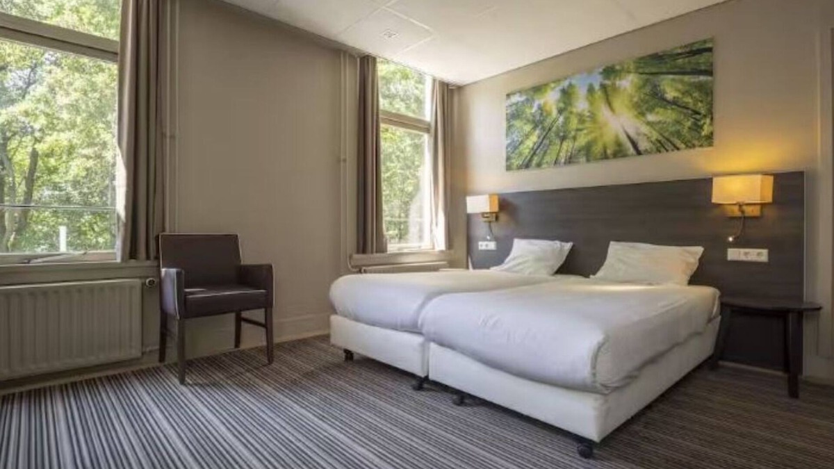 Oisterwijk Hotel | Cozy Woodland Getaway with Scenic Views and Access to Peaceful Forest Paths