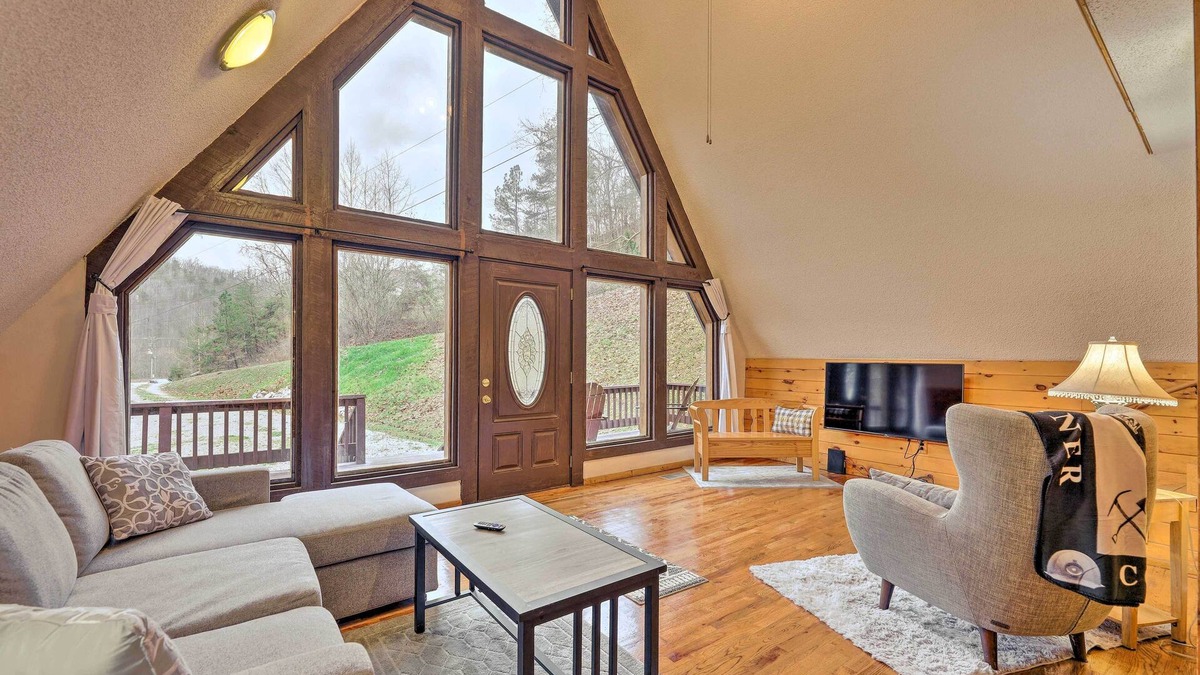 Adams Cabin | Cozy Yatesville Lake Cabin Rental in Louisa!