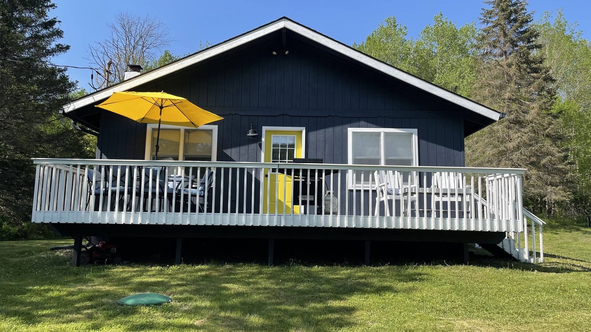 East Jewett House | Cozy year round retreat! Close to skiing, hiking and swimming.