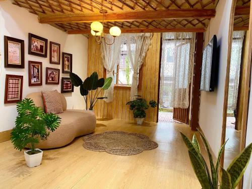 Hoan Kiem Apartment | Cozy1 HoanKiem Lake Old Quarter Big Balcony Cheap