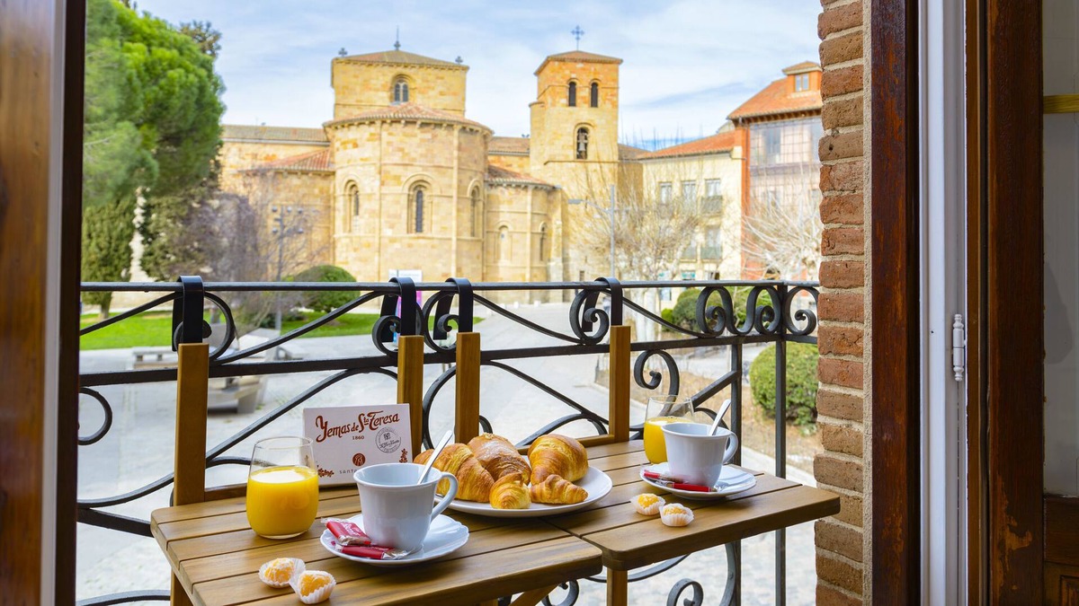 Avila Apartment | Cozyapt1min to Avila's Alcazar ๐ถ3 min to Downtown ๐ถ1h Madrid,segovia ๐๐๐