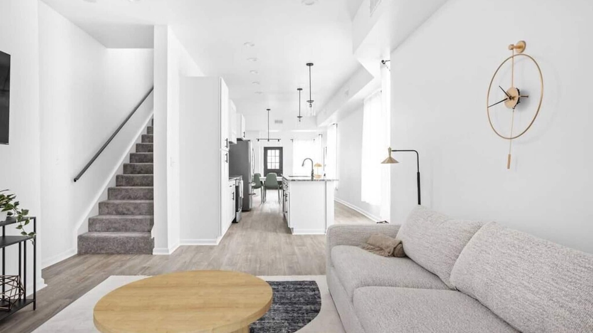Holy Cross House | CozySuites 3BR Arsenal Heights Indy