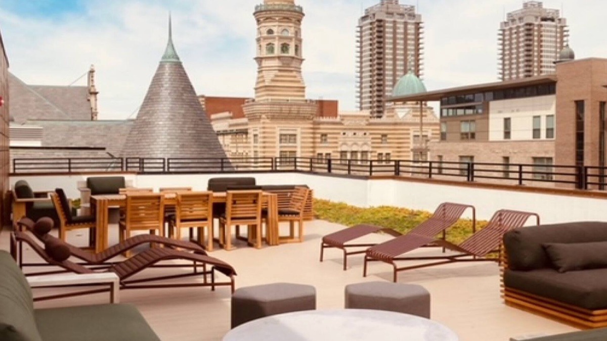 Lockerbie Square Apartment | CozySuites at Block20