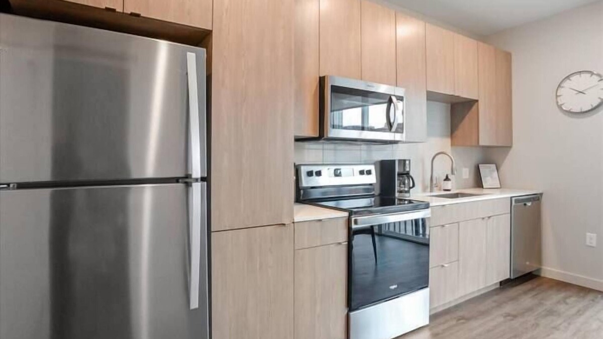 Lower Lawrenceville Apartment | CozySuites at Lawrenceville
