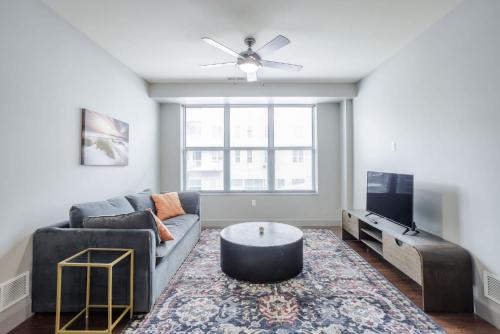Downtown Cincinnati Apartment | CozySuites at the Banks gym pool 16
