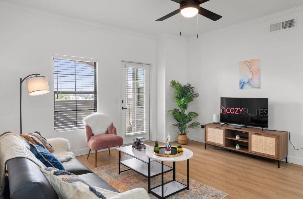 Chandler Apartment | CozySuites Chandler with 2 pools, jacuzzi, arcade!