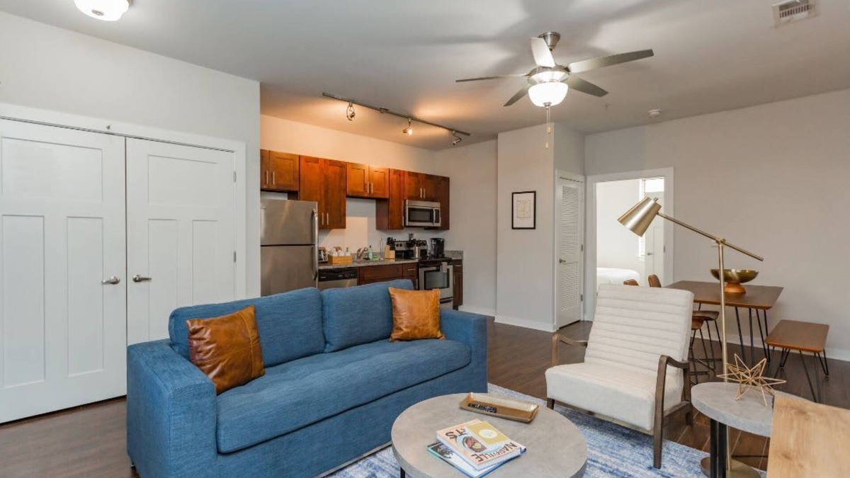 Music Row Apartment | CozySuites MusicRow Alluring 1BR with free parking! 28