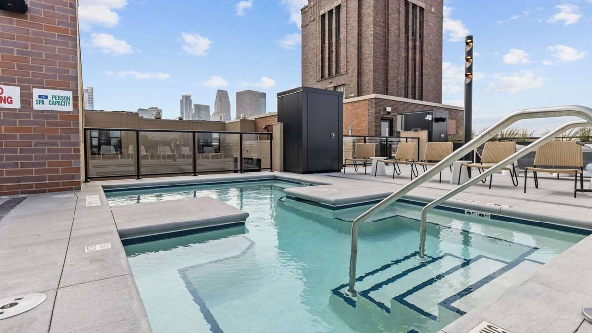 Warehouse District Apartment | CozySuites NLG - Modern 1BR condo #24
