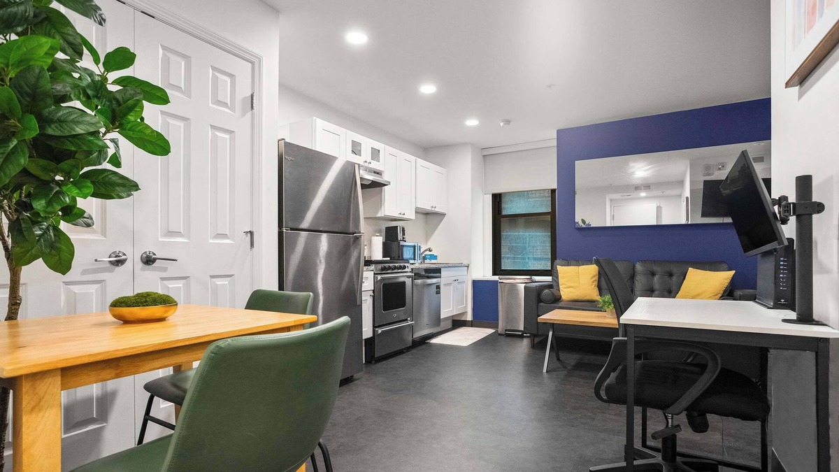 Cultural District Apartment | CozySuites Stunning 1BR in Downtown Pitts #1