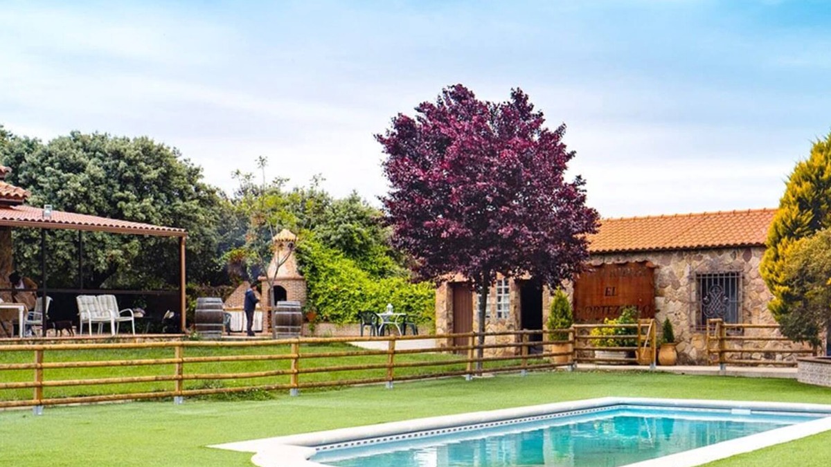 Fuenlabrada de los Montes Cottage | CR El Portezuelo Boutique Experience