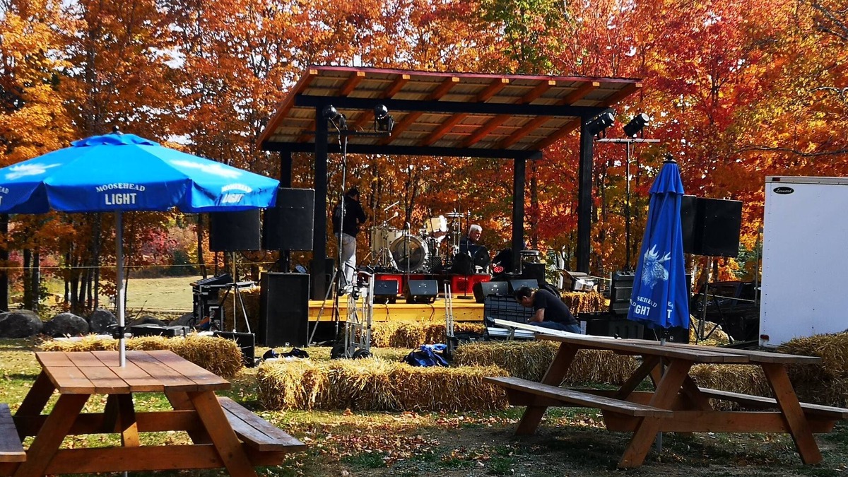 Central Hainesville Hotel | Crabbe Mountain Inn
