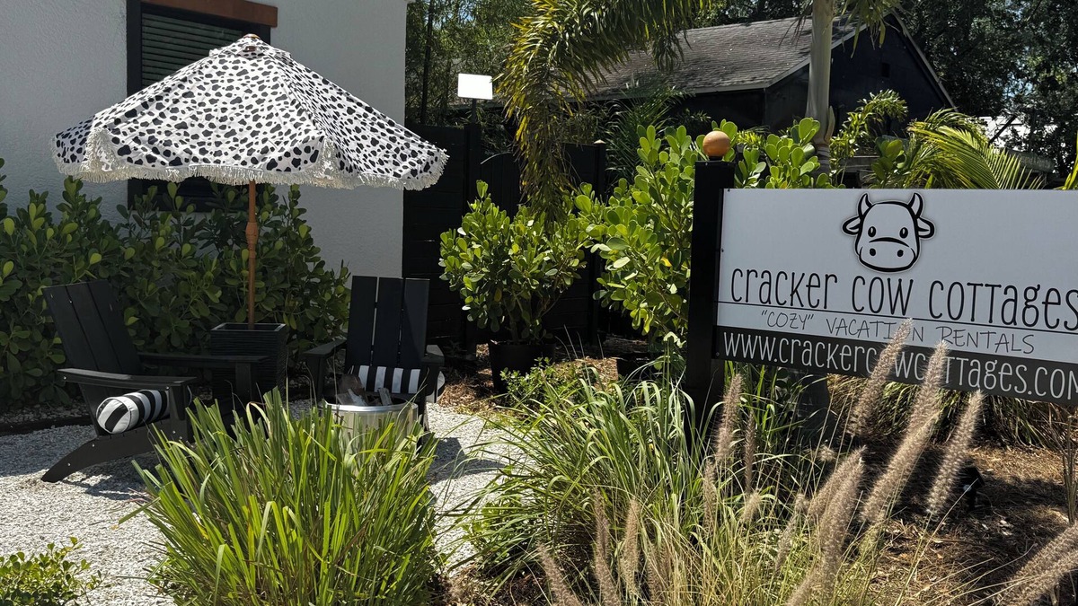 Fort Myers River District House | Cracker Cow Cottages A, Downtown Ft. Myers: Walk to Best Eats and Shops!